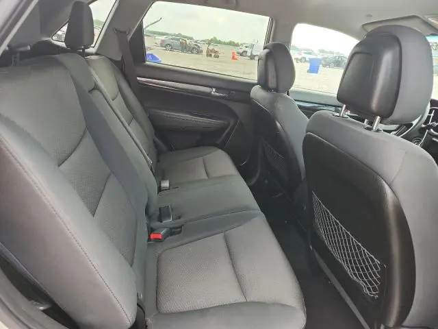 2013 KIA SORENTO LX  