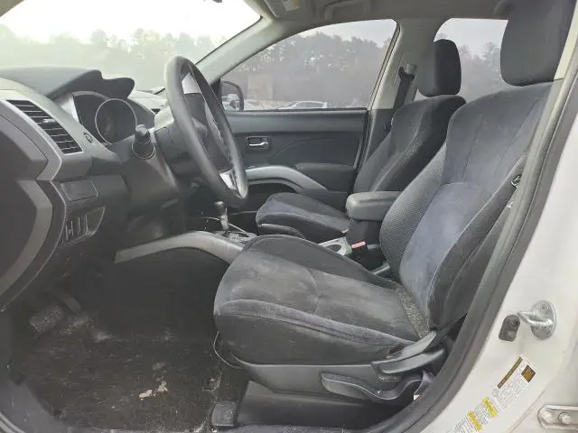 2010 MITSUBISHI OUTLANDER ES  