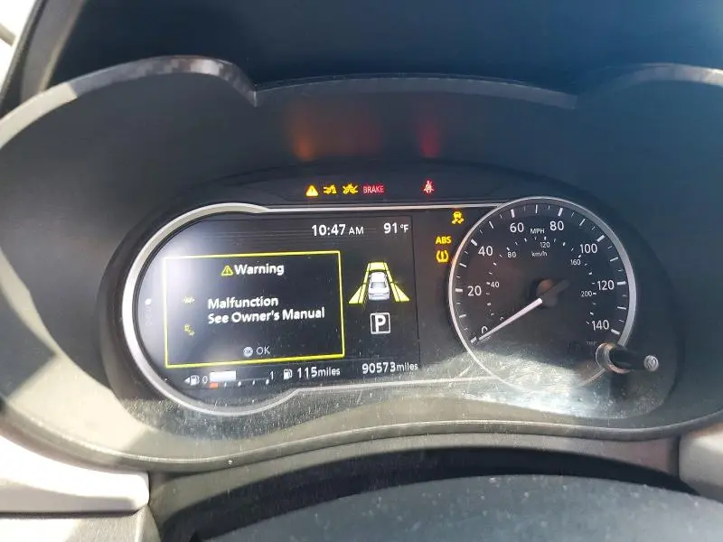 2021 NISSAN VERSA SV  