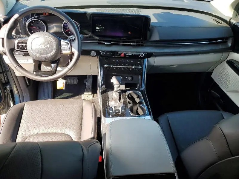 2024 KIA CARNIVAL EX  