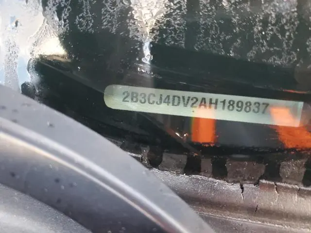 2010 DODGE CHALLENGER SE  