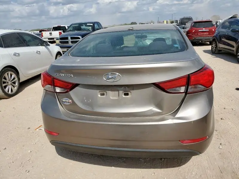 2016 HYUNDAI ELANTRA SE  