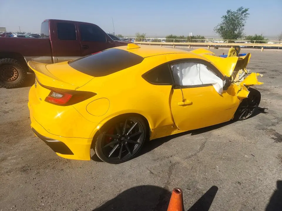 2026 TOYOTA GR 86 YUZU EDITION  