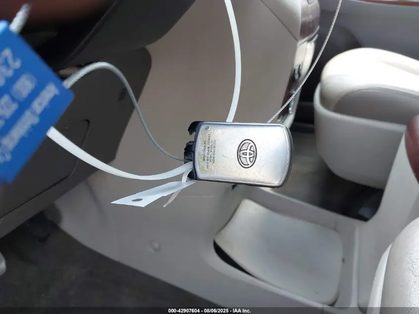 2013 TOYOTA SIENNA LIMITED V6 7 PASSENGER