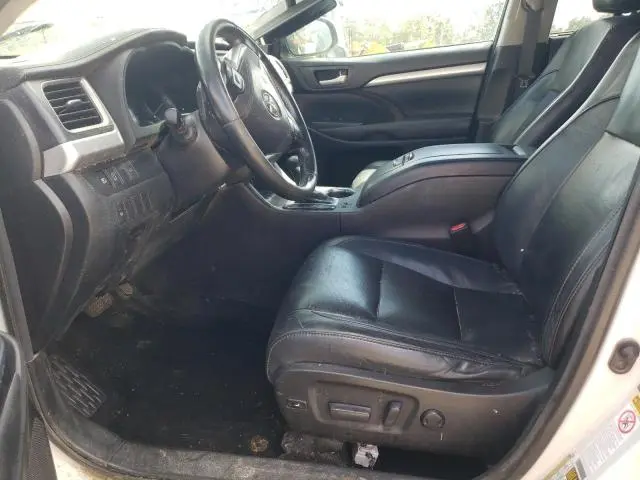 2017 TOYOTA HIGHLANDER SE  