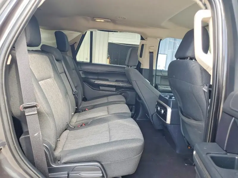 2022 FORD EXPEDITION XLT  