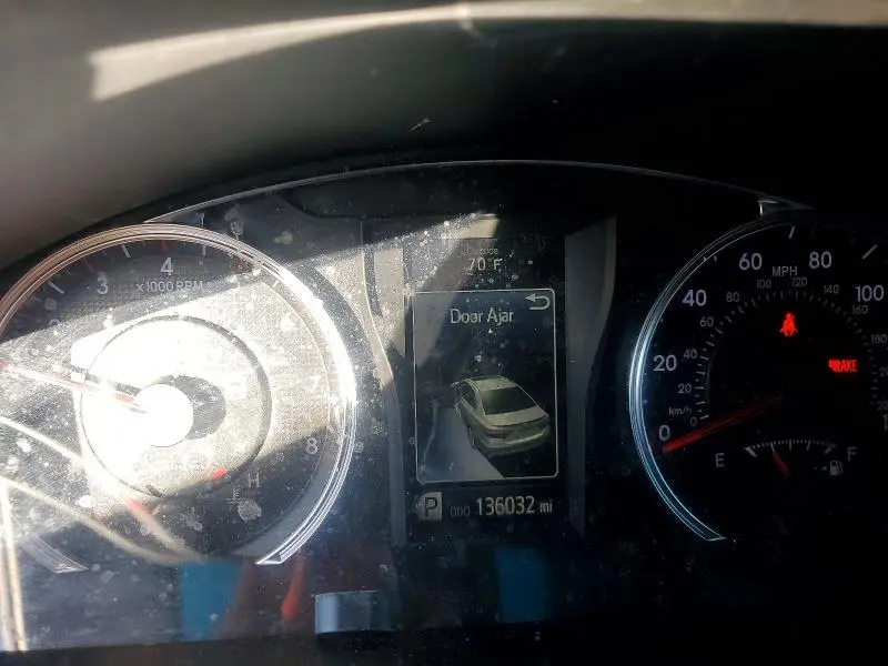 2015 TOYOTA CAMRY SE  