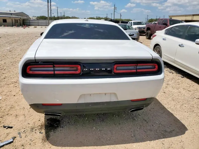 2015 DODGE CHALLENGER SXT  