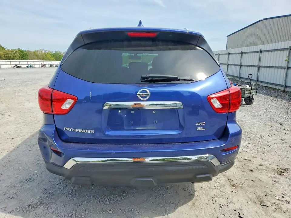 2019 NISSAN PATHFINDER SL  