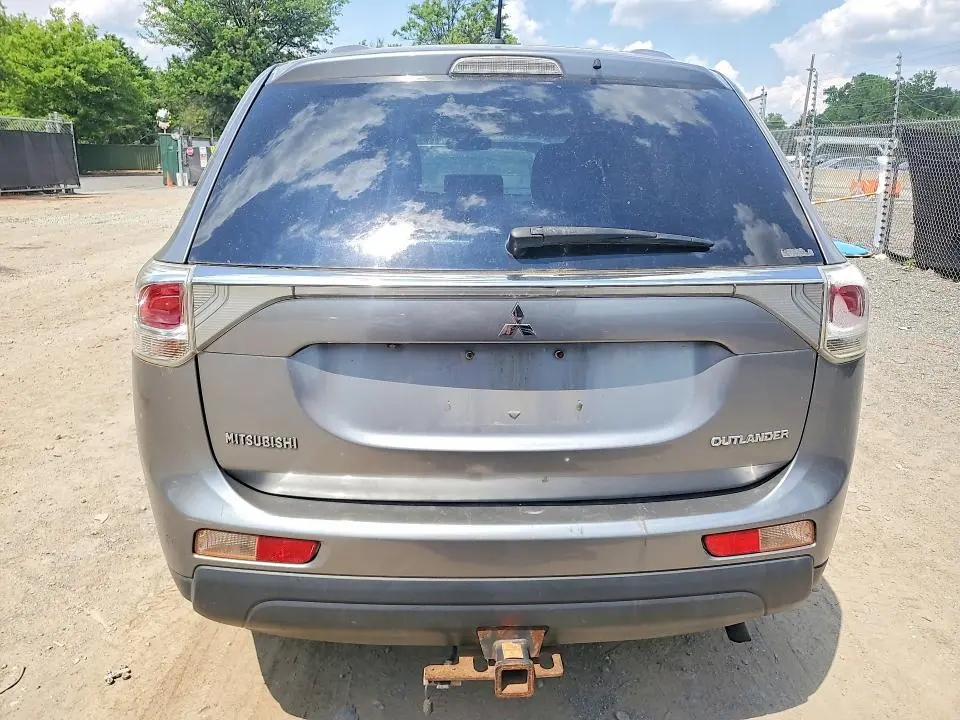 2014 MITSUBISHI OUTLANDER SE  