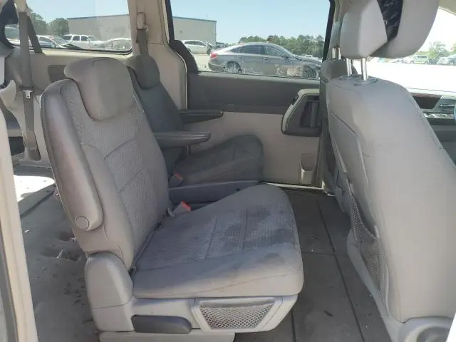 2010 CHRYSLER TOWN & COUNTRY TOURING  
