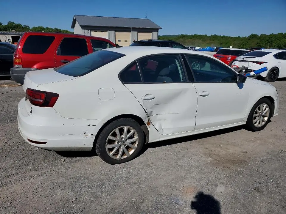 2016 VOLKSWAGEN JETTA SE  