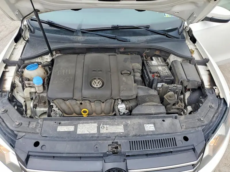 2014 VOLKSWAGEN PASSAT S  