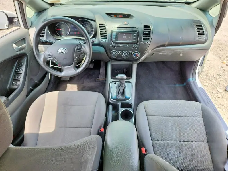 2017 KIA FORTE LX  