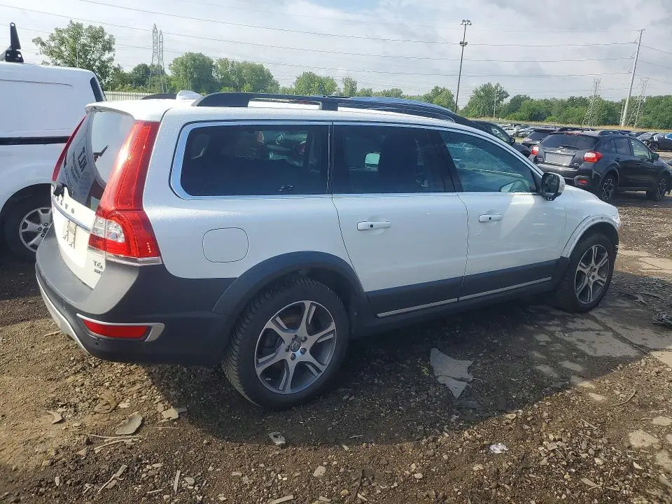 2014 VOLVO XC70 T6  