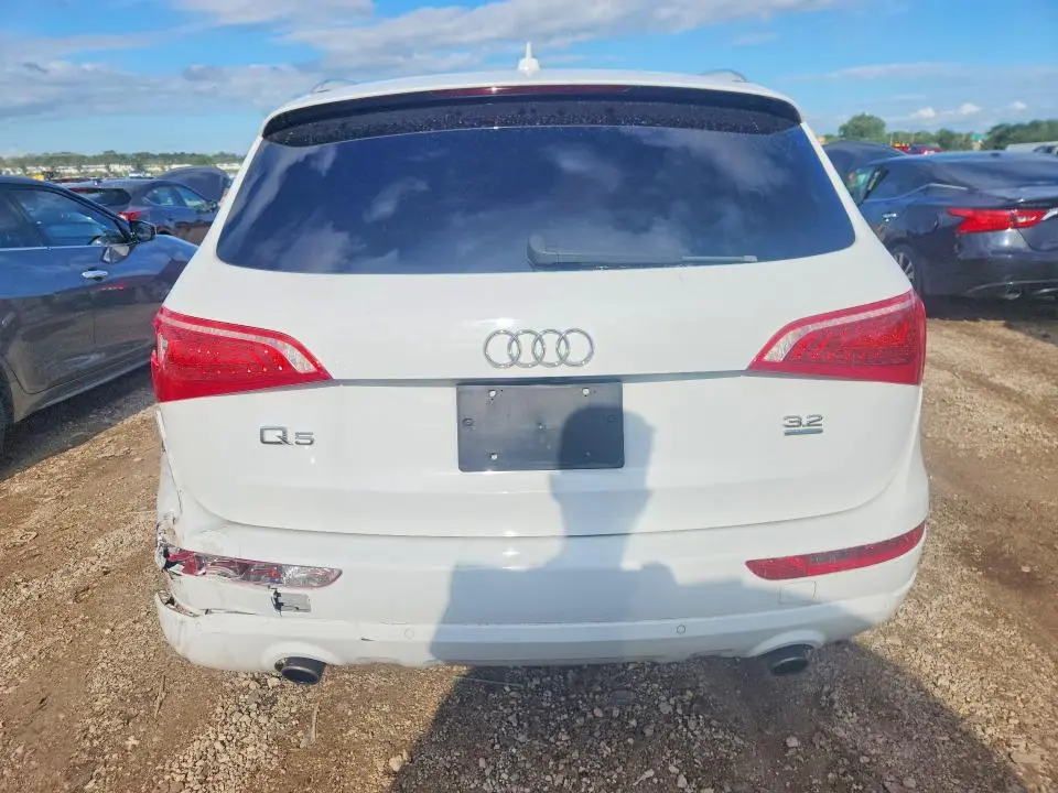 2010 AUDI Q5 PREMIUM PLUS  