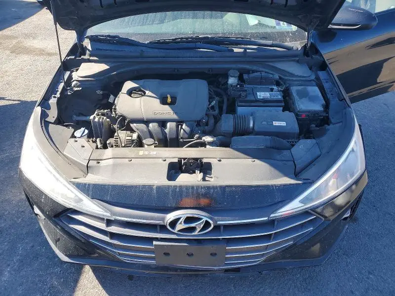 2019 HYUNDAI ELANTRA SE  