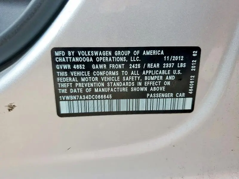 2013 VOLKSWAGEN PASSAT SE  
