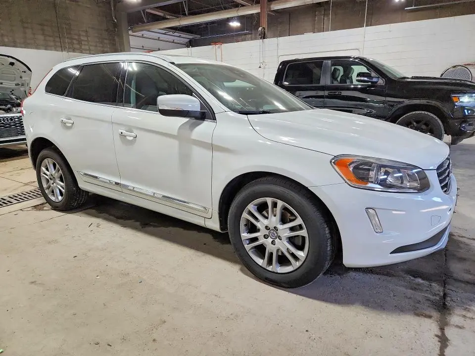 2016 VOLVO XC60 T5 PREMIER  