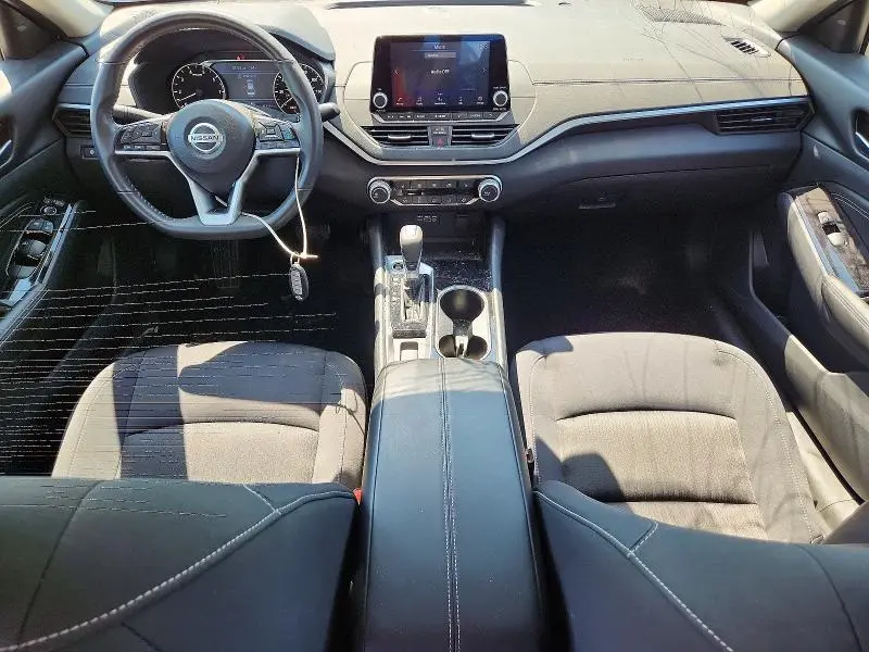 2021 NISSAN ALTIMA SV  