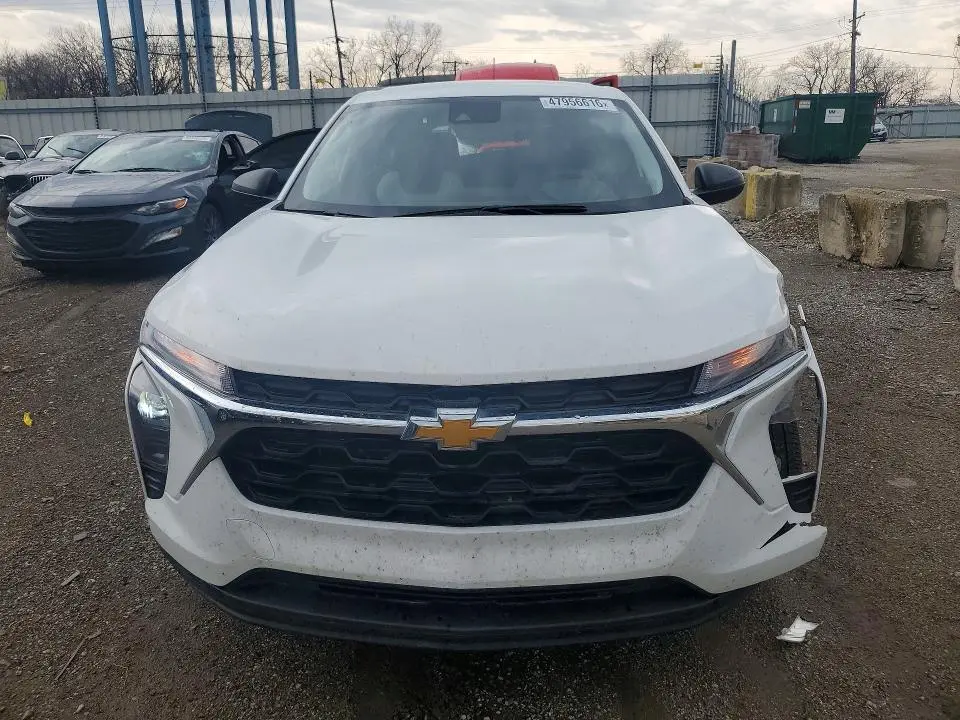2024 CHEVROLET TRAX LS  