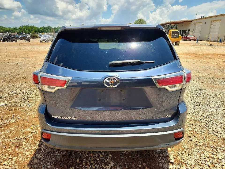 2014 TOYOTA HIGHLANDER LE  