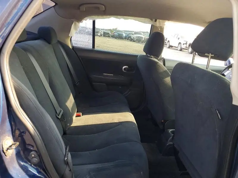 2010 NISSAN VERSA 1.8 S  