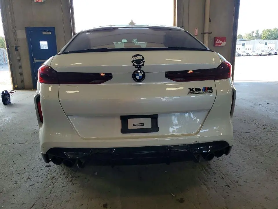 2022 BMW X6 M  