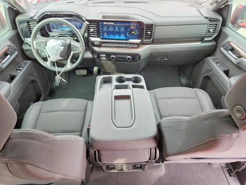 2025 CHEVROLET SILVERADO C1500 LT  