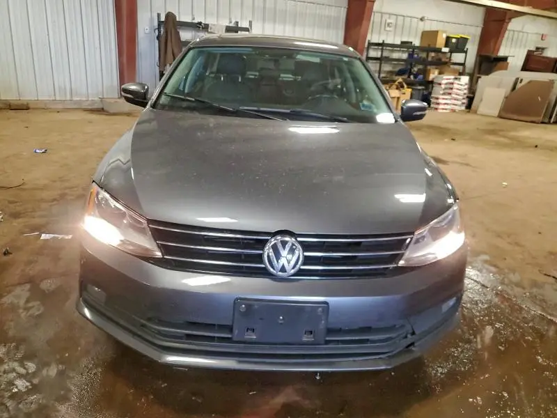 2015 VOLKSWAGEN JETTA SE  