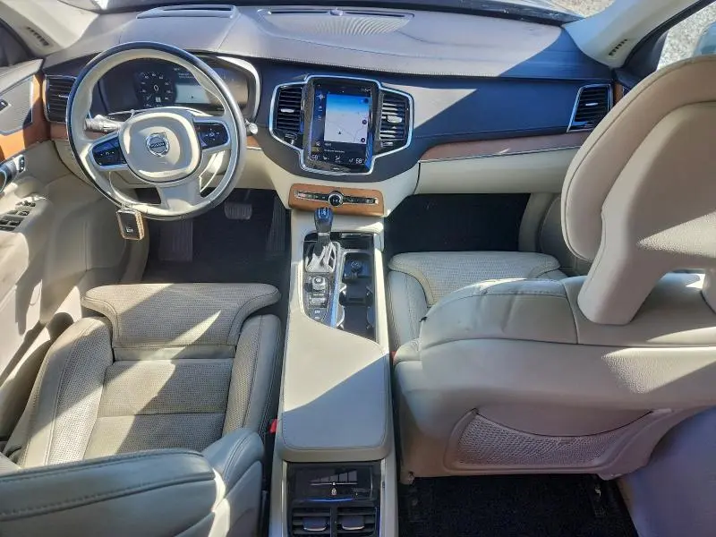 2018 VOLVO XC90 T6  