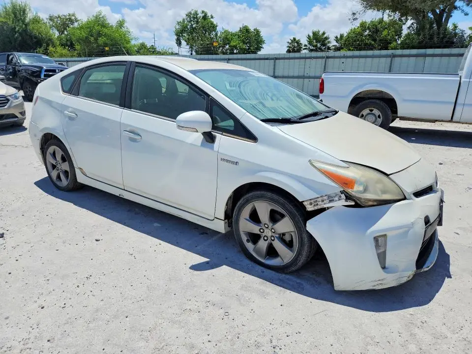 2015 TOYOTA PRIUS PERSONA SERIES  