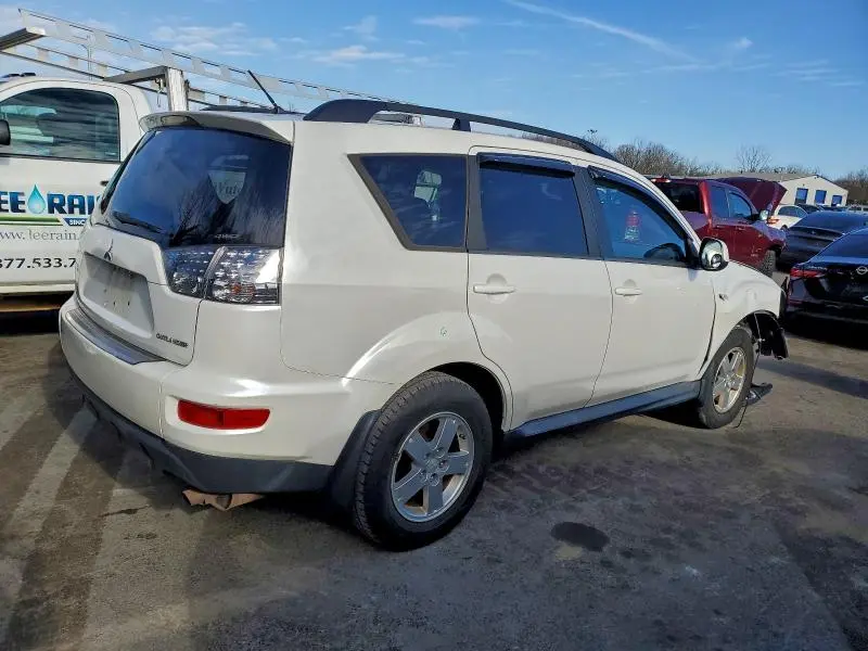 2010 MITSUBISHI OUTLANDER ES  