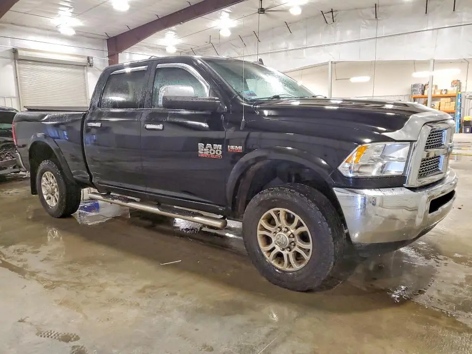 2015 RAM 2500 SLT  