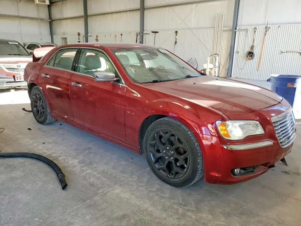 2013 CHRYSLER 300C   