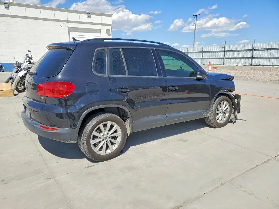 2017 VOLKSWAGEN TIGUAN S  