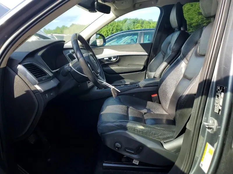 2016 VOLVO XC90 T6  