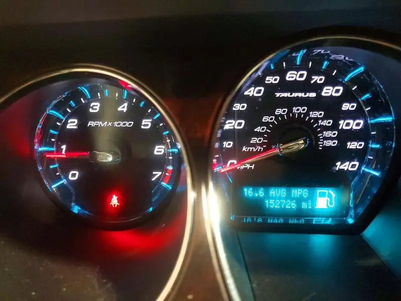 2010 FORD TAURUS SEL  