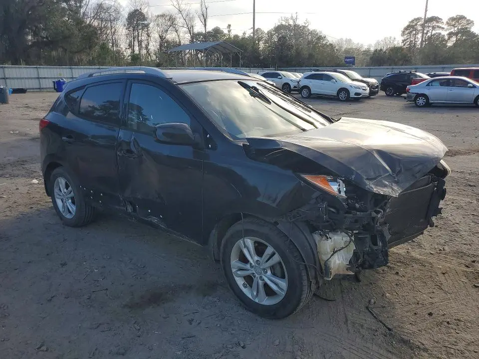 2011 HYUNDAI TUCSON GLS  