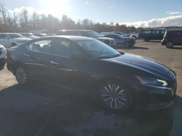 2024 NISSAN ALTIMA SV  