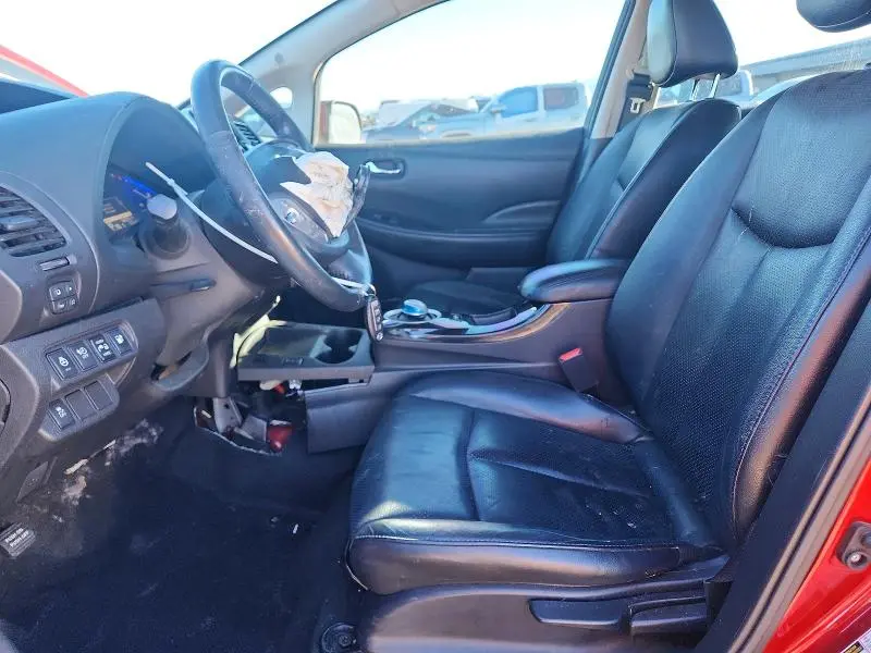 2015 NISSAN LEAF S  