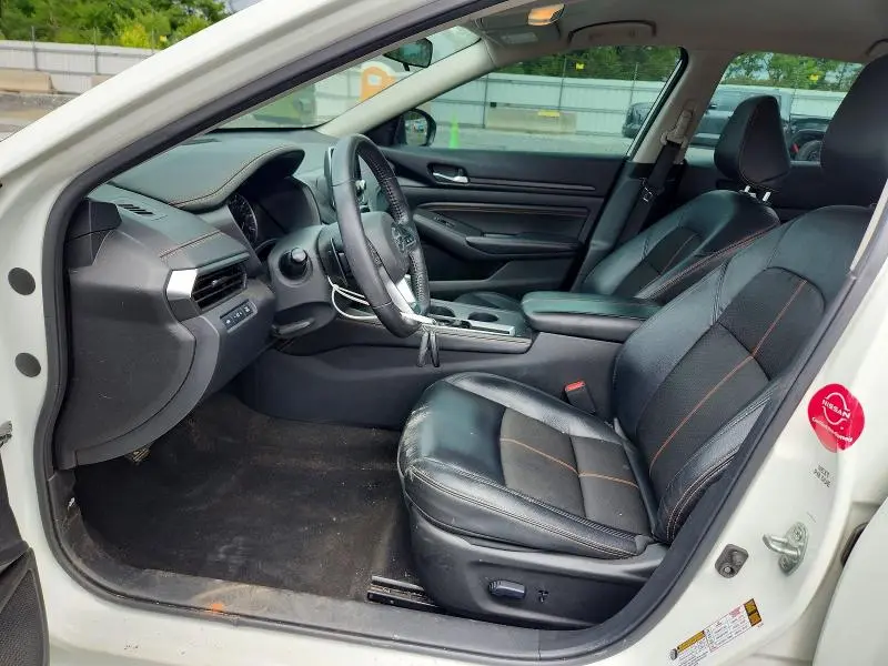 2022 NISSAN ALTIMA SR  