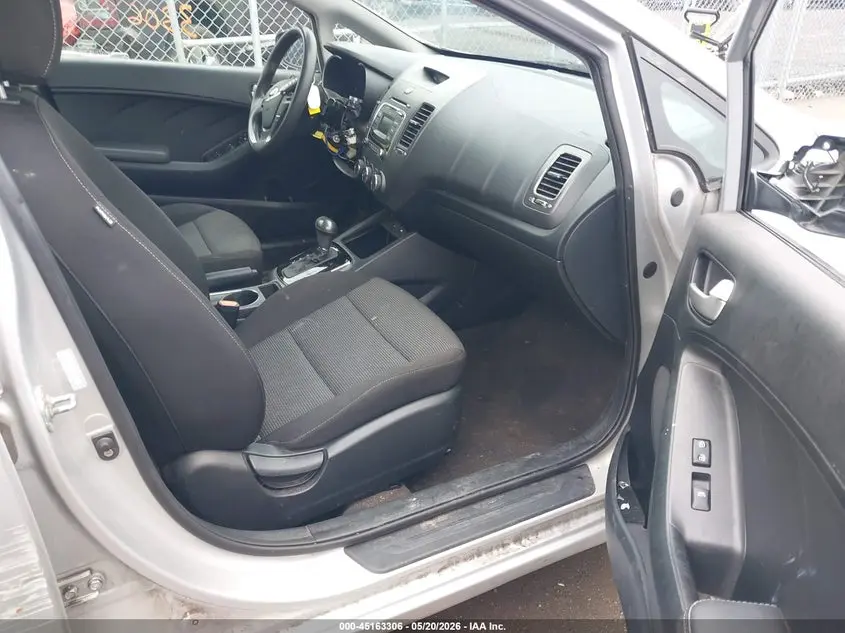 2017 KIA FORTE LX