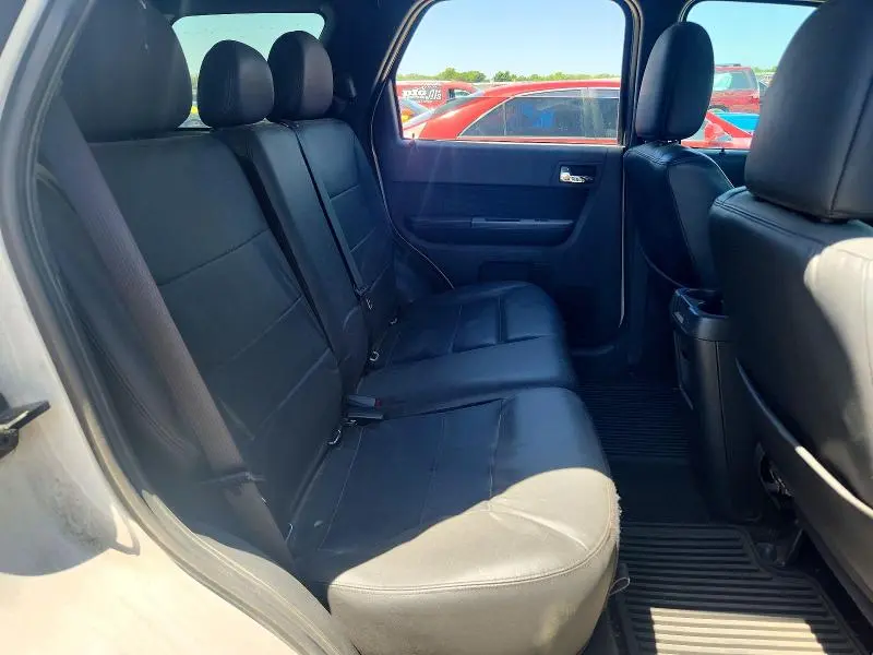 2011 FORD ESCAPE LIMITED  