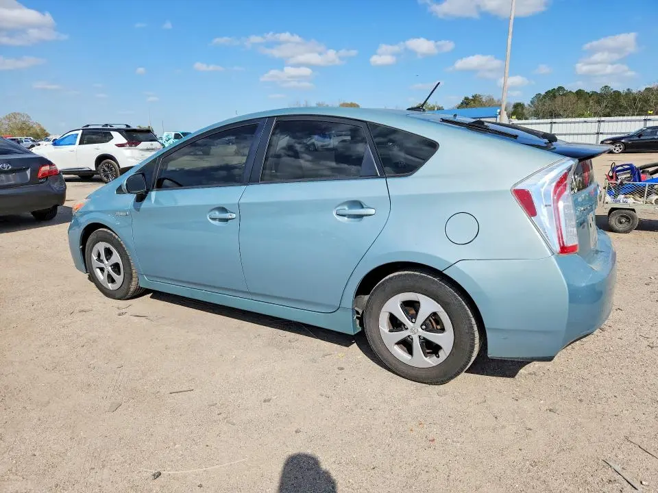 2015 TOYOTA PRIUS THREE  