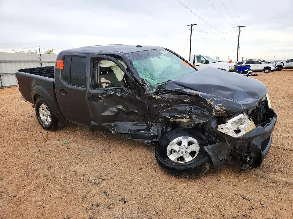 2013 NISSAN FRONTIER S  