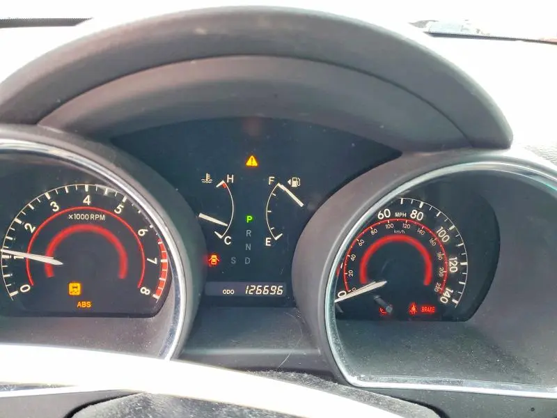 2010 TOYOTA HIGHLANDER SE  
