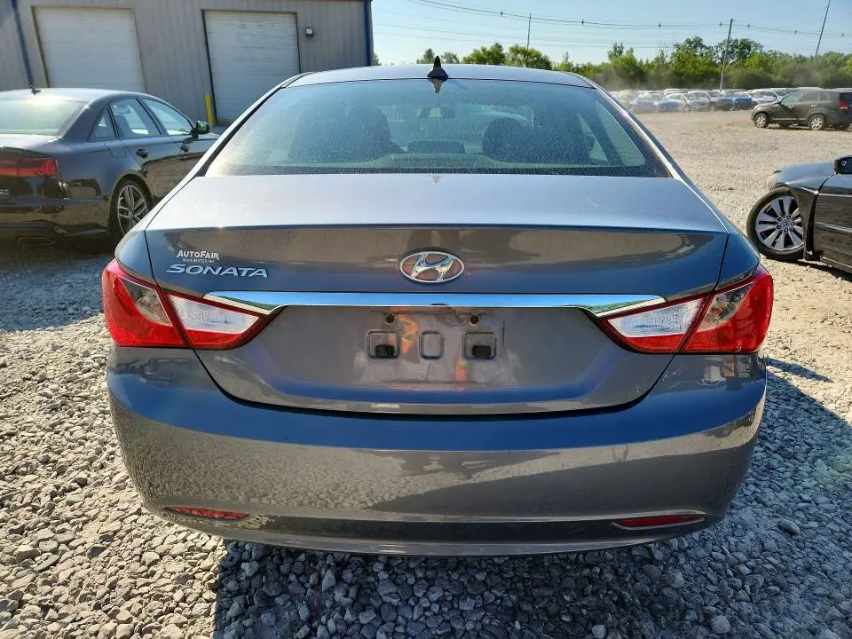 2011 HYUNDAI SONATA GLS  