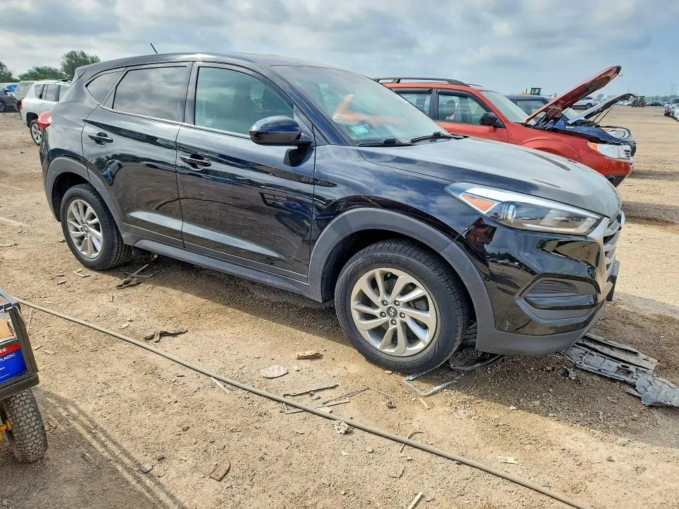 2018 HYUNDAI TUCSON SE  