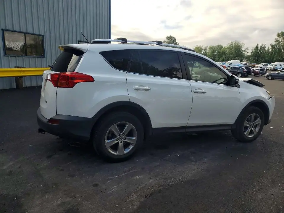 2015 TOYOTA RAV4 XLE  